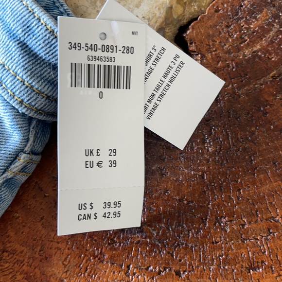 NWT Hollister Hi-rise Mom shorts size 24 waist (0) - Picture 10 of 10